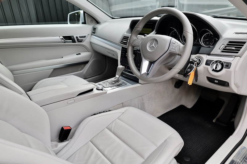Mercedes-Benz E350 CDI Coupe SE 1 Former Keeper + 14 Mercedes Main Dealer Services Image 6