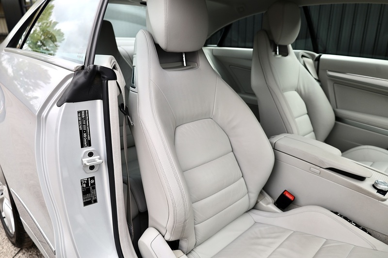 Mercedes-Benz E350 CDI Coupe SE 1 Former Keeper + 14 Mercedes Main Dealer Services Image 22