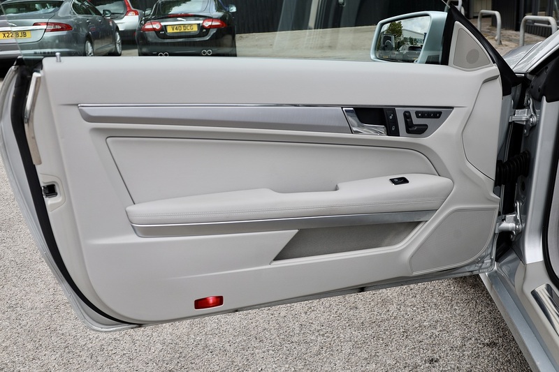 Mercedes-Benz E350 CDI Coupe SE 1 Former Keeper + 14 Mercedes Main Dealer Services Image 19