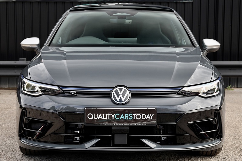 Volkswagen Golf R 255 miles from new + Pano Roof + VAT Qualifying Image 3