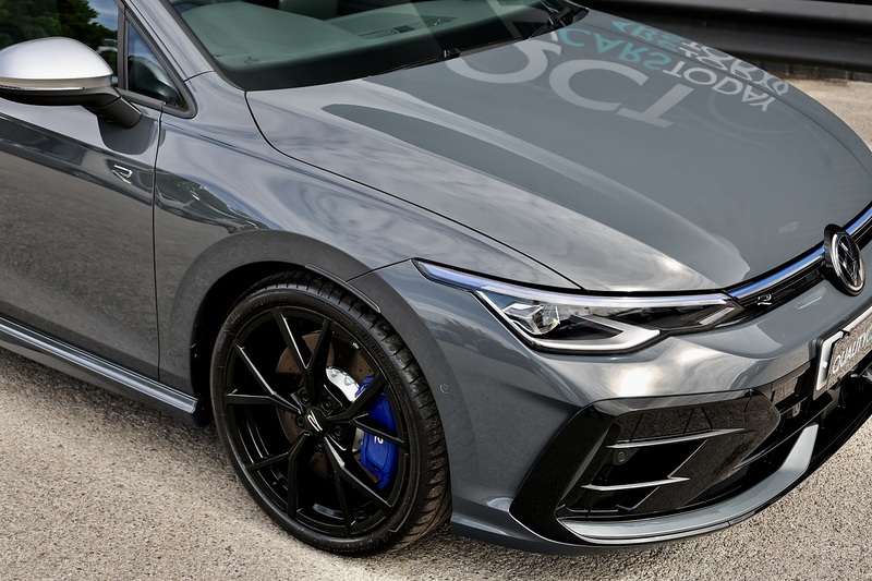 Volkswagen Golf R 255 miles from new + Pano Roof + VAT Qualifying Image 22