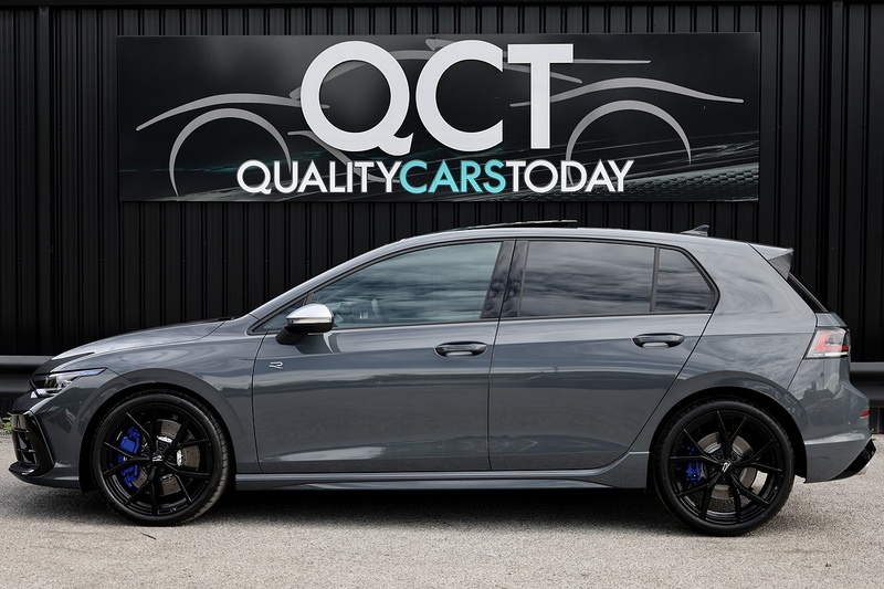 Volkswagen Golf R 255 miles from new + Pano Roof + VAT Qualifying Image 1