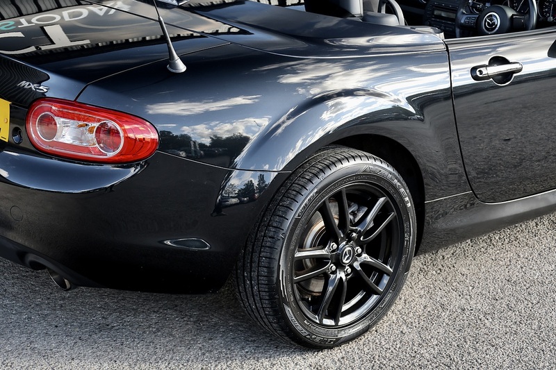 Mazda MX-5 Roadster Just 24k Miles + Folding Hardtop Image 23