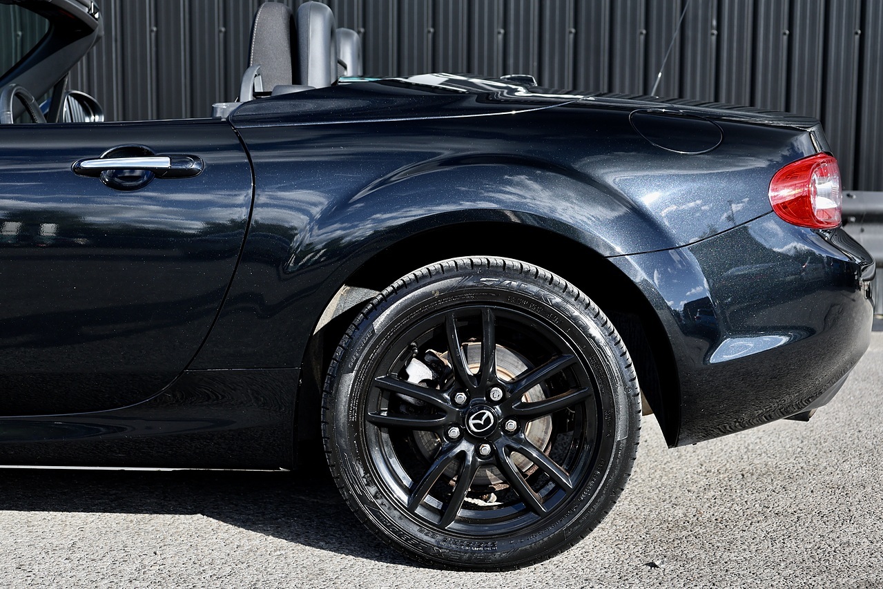 Mazda MX-5 Roadster Just 24k Miles + Folding Hardtop - Large 30