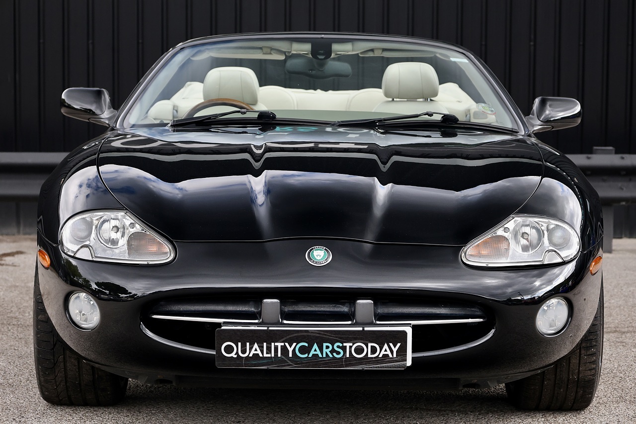 Jaguar XK8 Convertible XK8 Convertible 4.2 2dr Convertible Automatic Petrol - Large 2