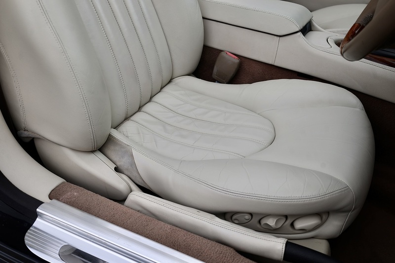 Jaguar XK8 Convertible XK8 Convertible 4.2 2dr Convertible Automatic Petrol Image 16