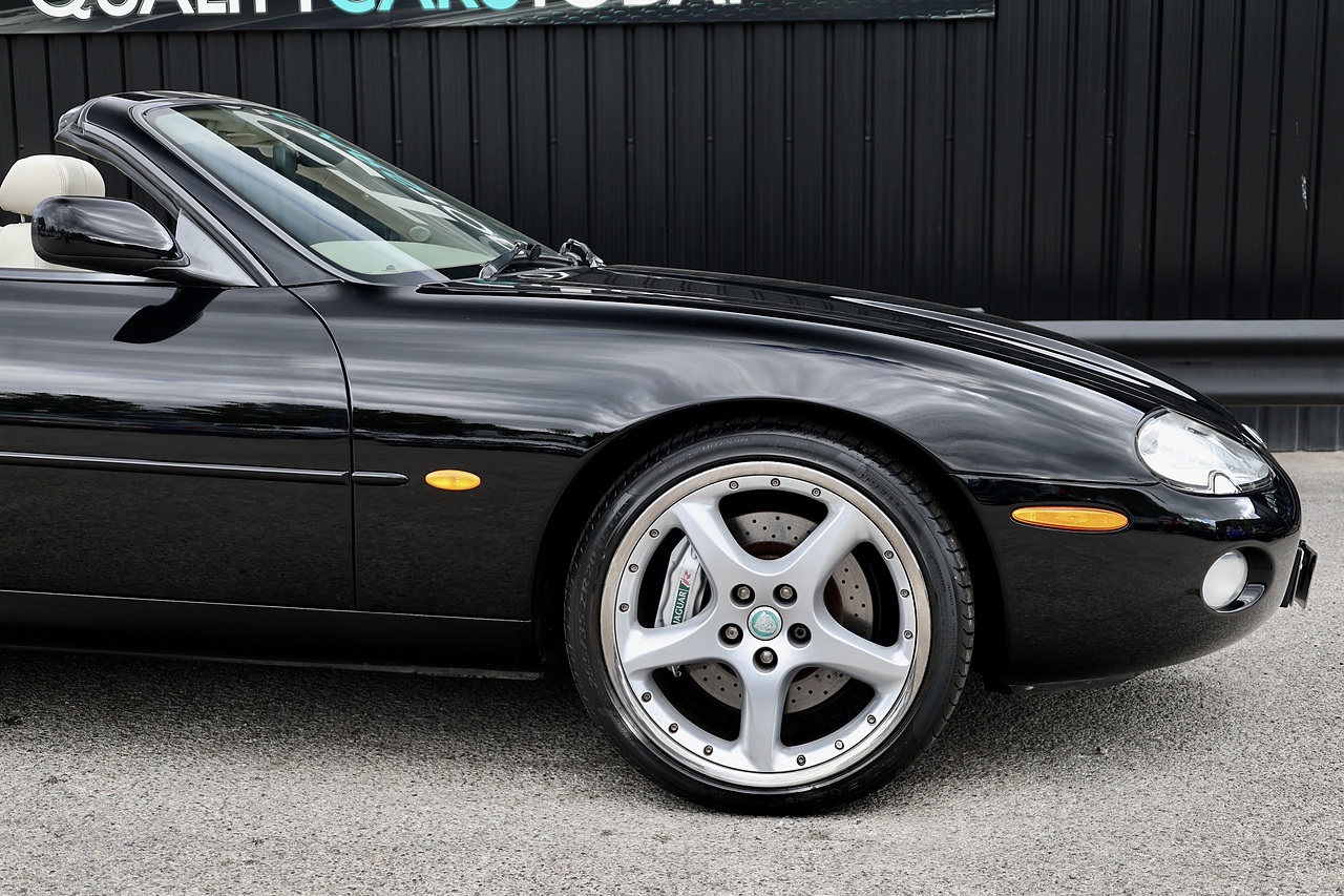 Jaguar XK8 Convertible XK8 Convertible 4.2 2dr Convertible Automatic Petrol - Large 21