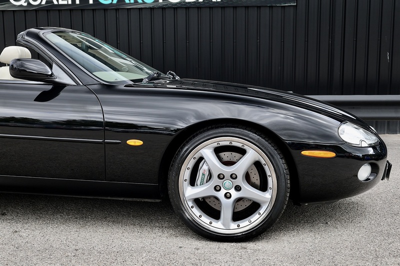 Jaguar XK8 Convertible XK8 Convertible 4.2 2dr Convertible Automatic Petrol Image 21