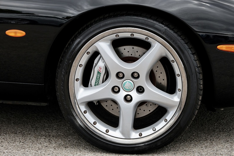 Jaguar XK8 Convertible XK8 Convertible 4.2 2dr Convertible Automatic Petrol Image 32