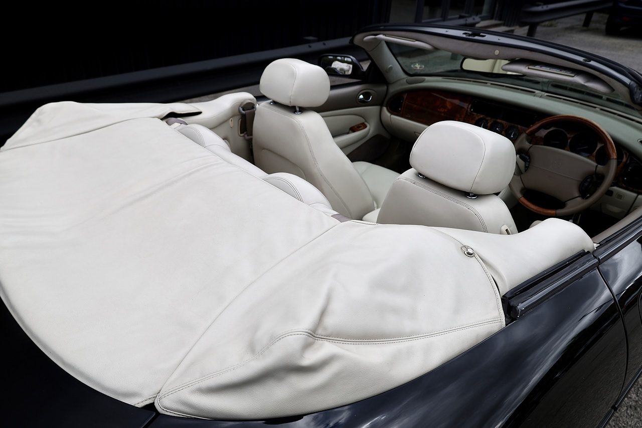 Jaguar XK8 Convertible XK8 Convertible 4.2 2dr Convertible Automatic Petrol - Large 26