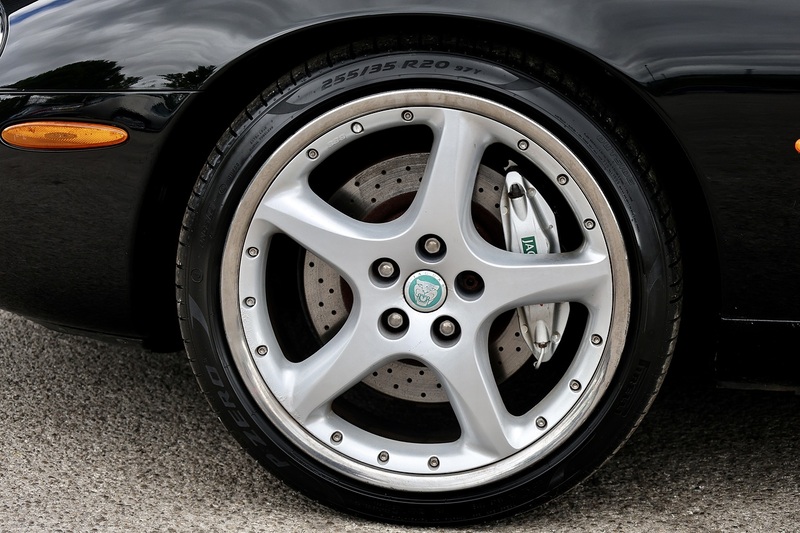 Jaguar XK8 Convertible XK8 Convertible 4.2 2dr Convertible Automatic Petrol Image 31