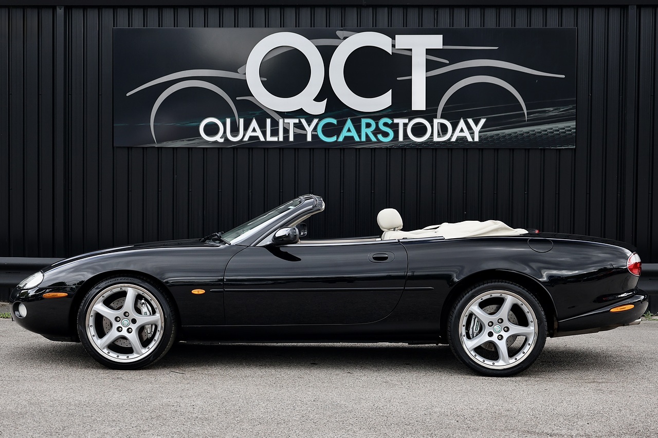Jaguar XK8 Convertible XK8 Convertible 4.2 2dr Convertible Automatic Petrol - Large 1