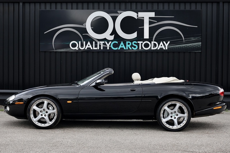 Jaguar XK8 Convertible XK8 Convertible 4.2 2dr Convertible Automatic Petrol Image 1
