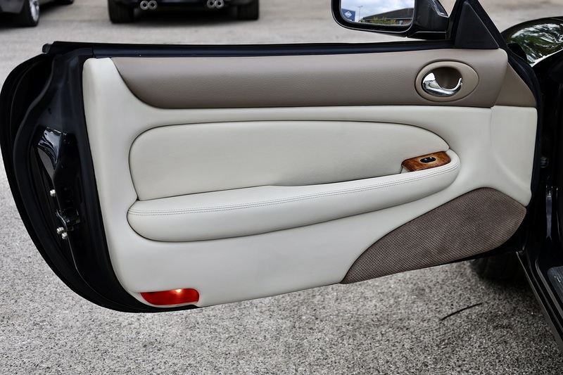Jaguar XK8 Convertible XK8 Convertible 4.2 2dr Convertible Automatic Petrol Image 39