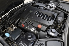 Jaguar XK8 Convertible XK8 Convertible 4.2 2dr Convertible Automatic Petrol - Thumb 40