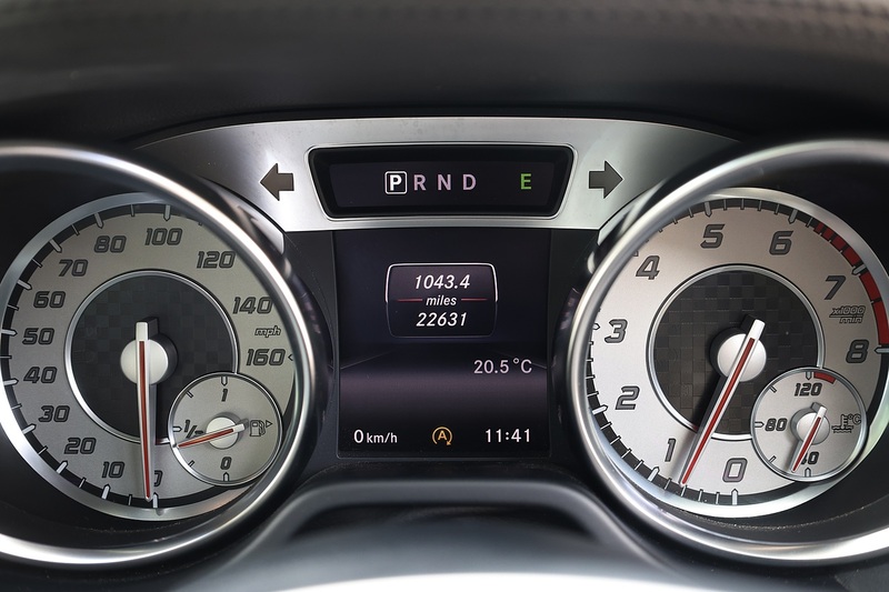 Mercedes-Benz SL 400 AMG Sport 2 Former Keepers + 11 Mercedes Main Dealer Services Image 14