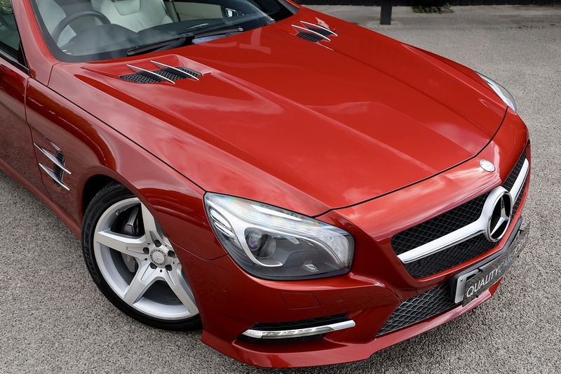 Mercedes-Benz SL 400 AMG Sport 2 Former Keepers + 11 Mercedes Main Dealer Services Image 20