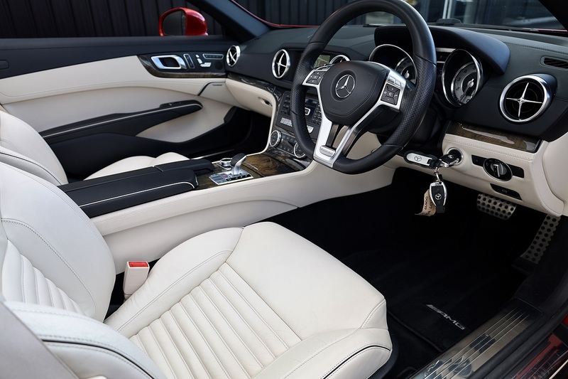Mercedes-Benz SL 400 AMG Sport 2 Former Keepers + 11 Mercedes Main Dealer Services Image 7
