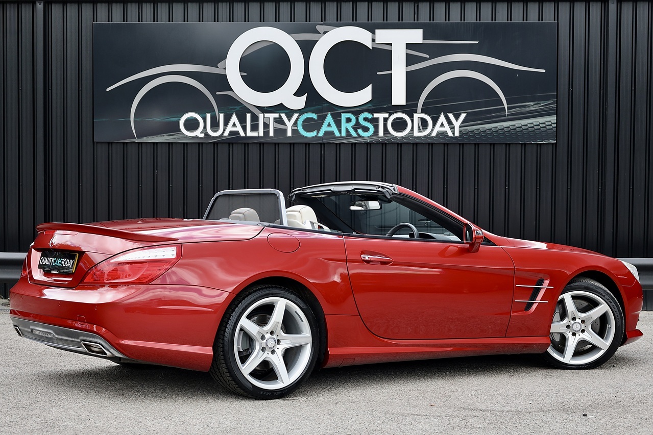 Mercedes-Benz SL 400 AMG Sport 2 Former Keepers + 11 Mercedes Main Dealer Services - Large 12