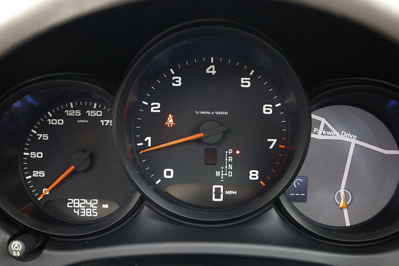 Porsche Macan 1 Lady Owner + £9,500 Cost Options + Beautiful Condition Image 18
