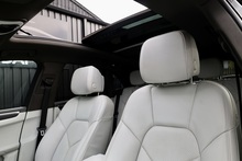 Porsche Macan 1 Lady Owner + £9,500 Cost Options + Beautiful Condition - Thumb 10