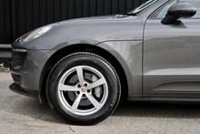 Porsche Macan 1 Lady Owner + £9,500 Cost Options + Beautiful Condition - Thumb 32