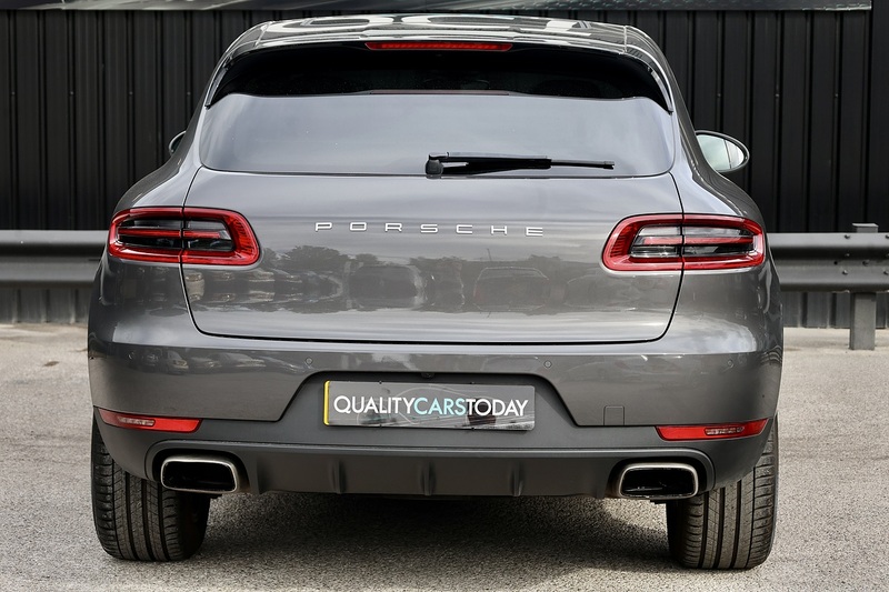 Porsche Macan 1 Lady Owner + £9,500 Cost Options + Beautiful Condition Image 4