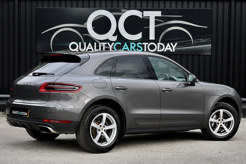 Porsche Macan 1 Lady Owner + £9,500 Cost Options + Beautiful Condition Image 11