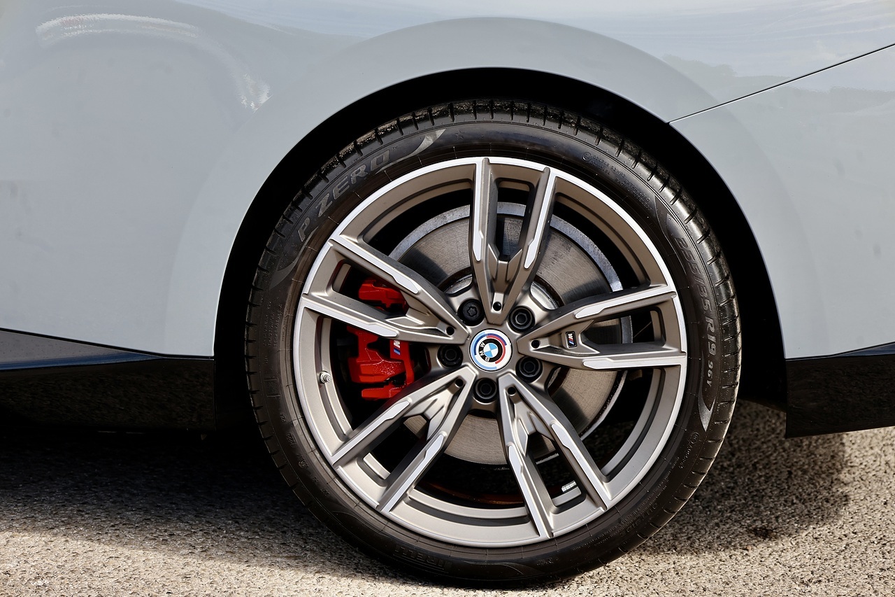 BMW M240i xDrive BMW Warranty + M Sport Pro + Tech Pack + Comfort Pack - Large 33