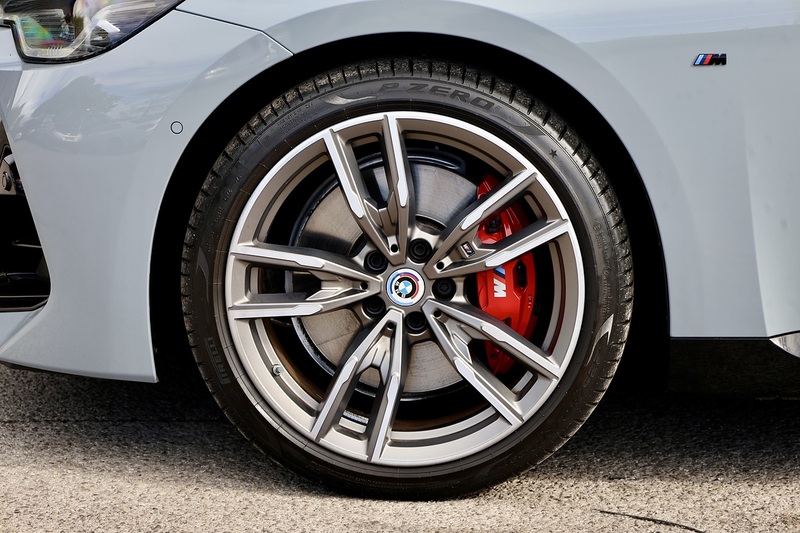 BMW M240i xDrive BMW Warranty + M Sport Pro + Tech Pack + Comfort Pack Image 38
