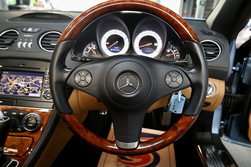 Mercedes-Benz SL 350 SL 350 Convertible 3.5 Automatic Petrol Image 14