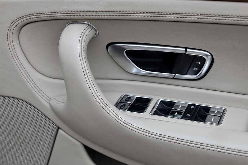Bentley Continental GT W12 Continental GT W12 6.0 2dr Coupe Automatic Petrol Image 16