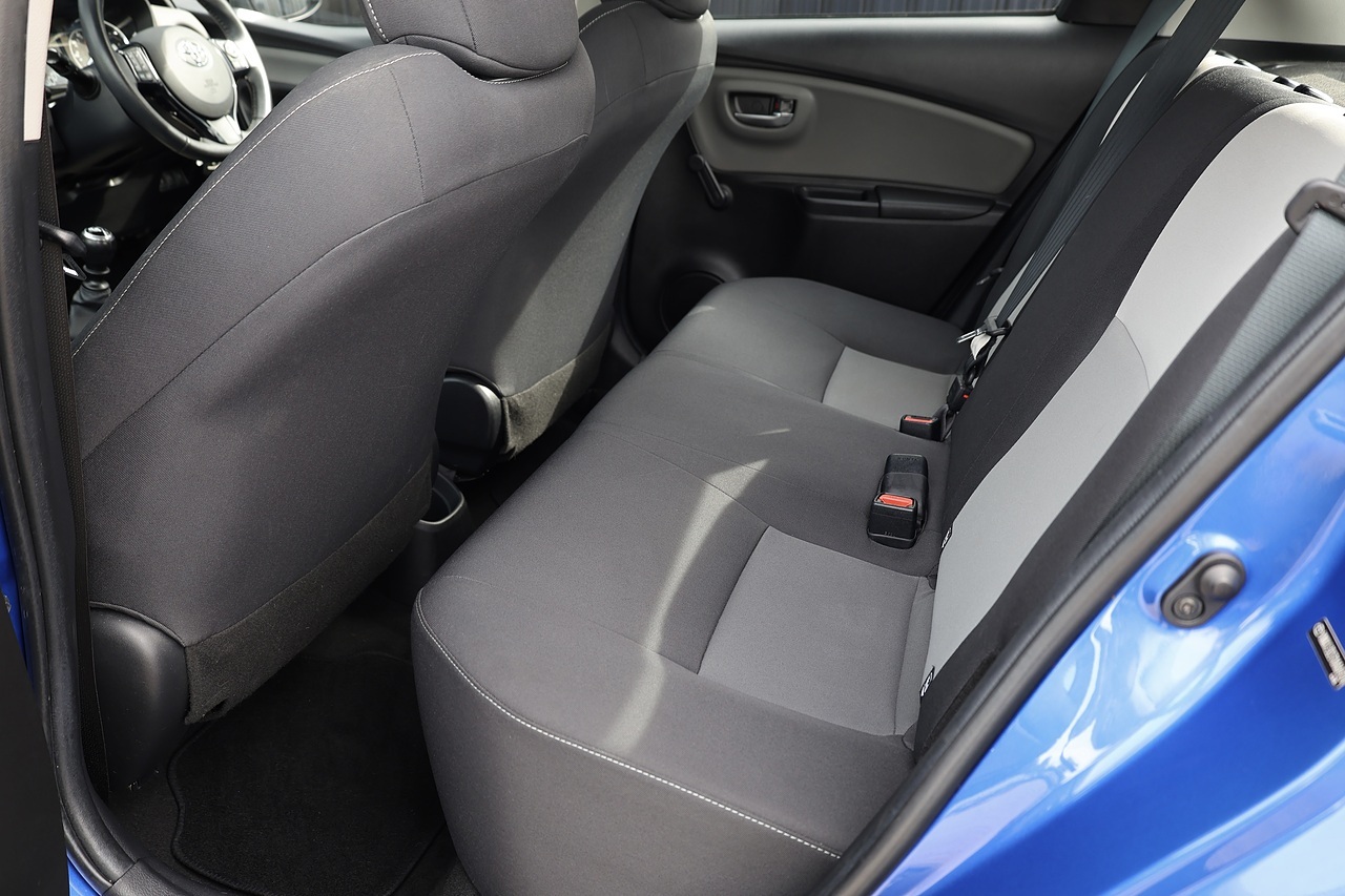 Toyota Yaris 1.5 Icon 1 Former Keeper + 18k Miles + Outstanding - Large 30