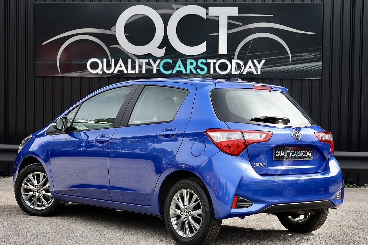 Toyota Yaris 1.5 Icon 1 Former Keeper + 18k Miles + Outstanding - Large 8