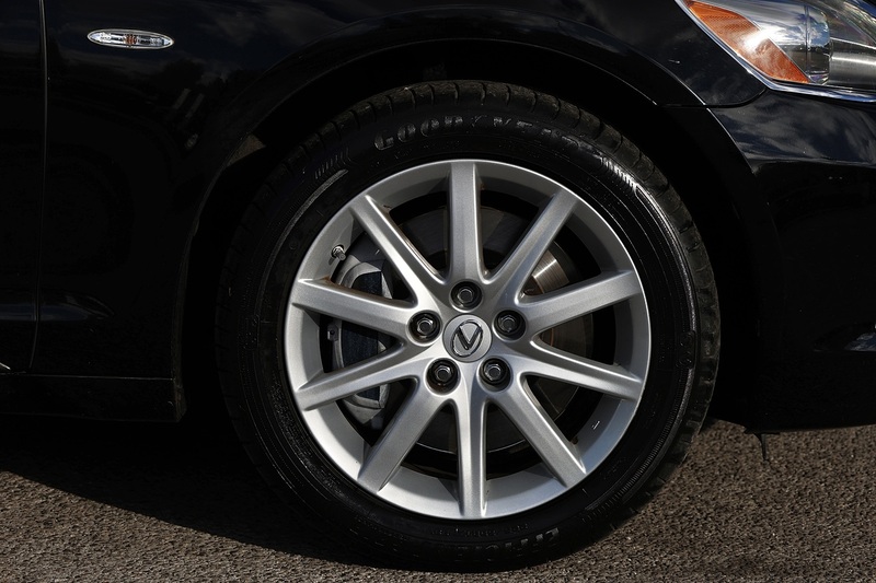 Lexus GS 300 SE 1 Former Keeper + 16 Lexus Main Dealer Services + Previously Sold by Ourselves Image 39