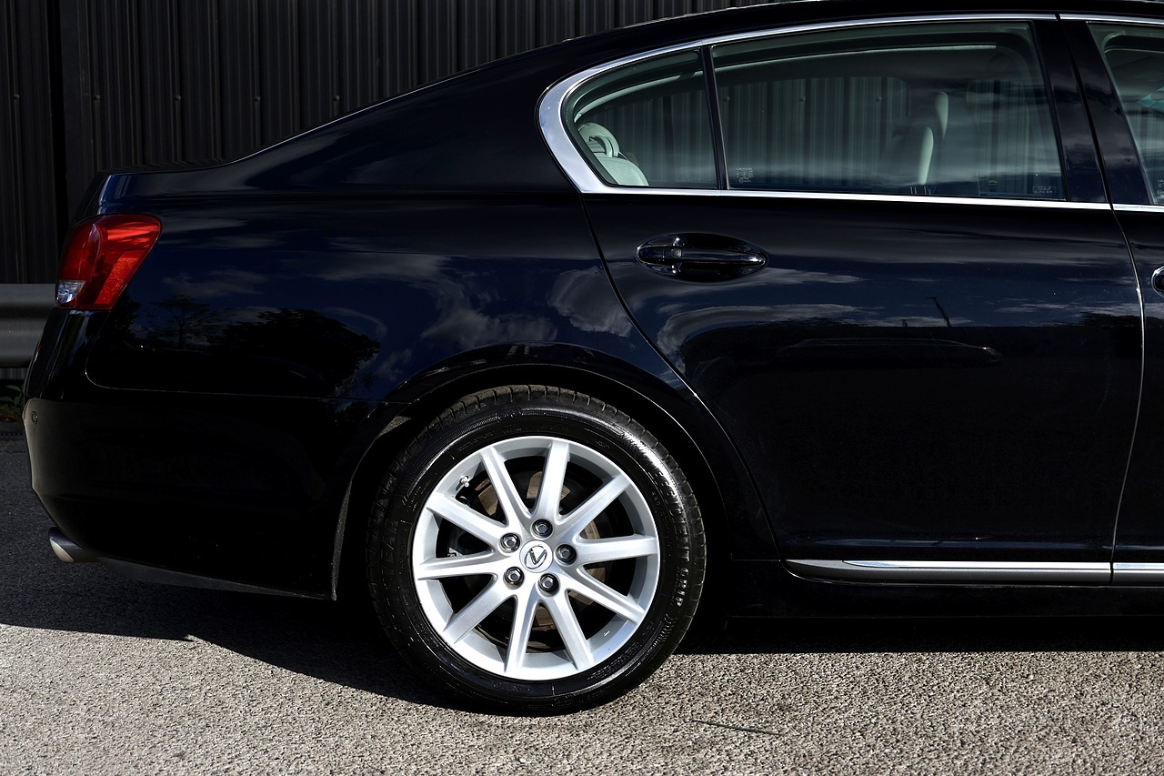 Lexus GS 300 SE 1 Former Keeper + 16 Lexus Main Dealer Services + Previously Sold by Ourselves - Large 22