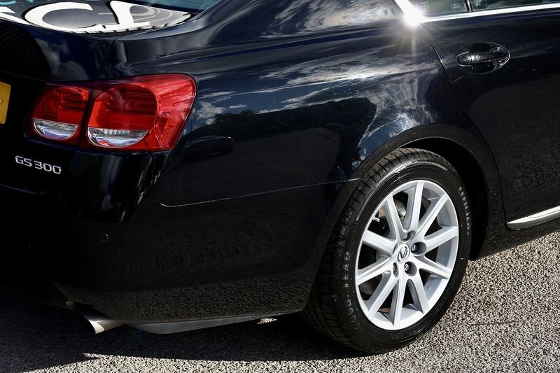 Lexus GS 300 SE 1 Former Keeper + 16 Lexus Main Dealer Services + Previously Sold by Ourselves Image 21