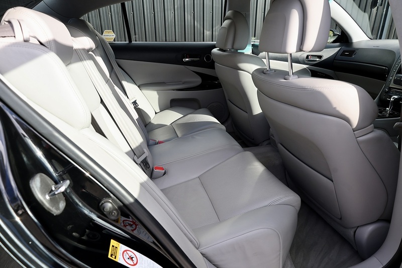 Lexus GS 300 SE 1 Former Keeper + 16 Lexus Main Dealer Services + Previously Sold by Ourselves Image 8