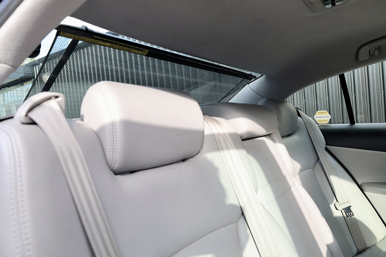 Lexus GS 300 SE 1 Former Keeper + 16 Lexus Main Dealer Services + Previously Sold by Ourselves - Large 13