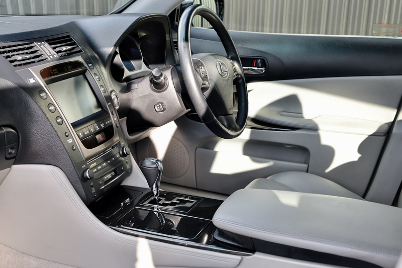 Lexus GS 300 SE 1 Former Keeper + 16 Lexus Main Dealer Services + Previously Sold by Ourselves Image 5