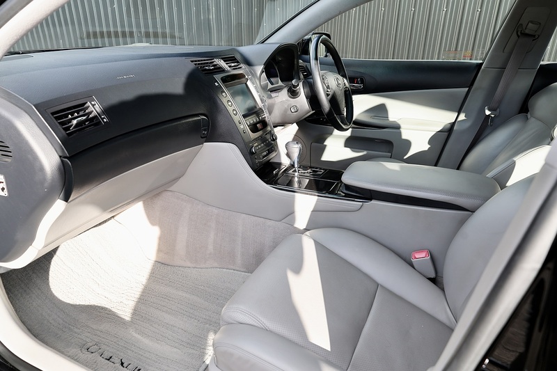 Lexus GS 300 SE 1 Former Keeper + 16 Lexus Main Dealer Services + Previously Sold by Ourselves Image 2