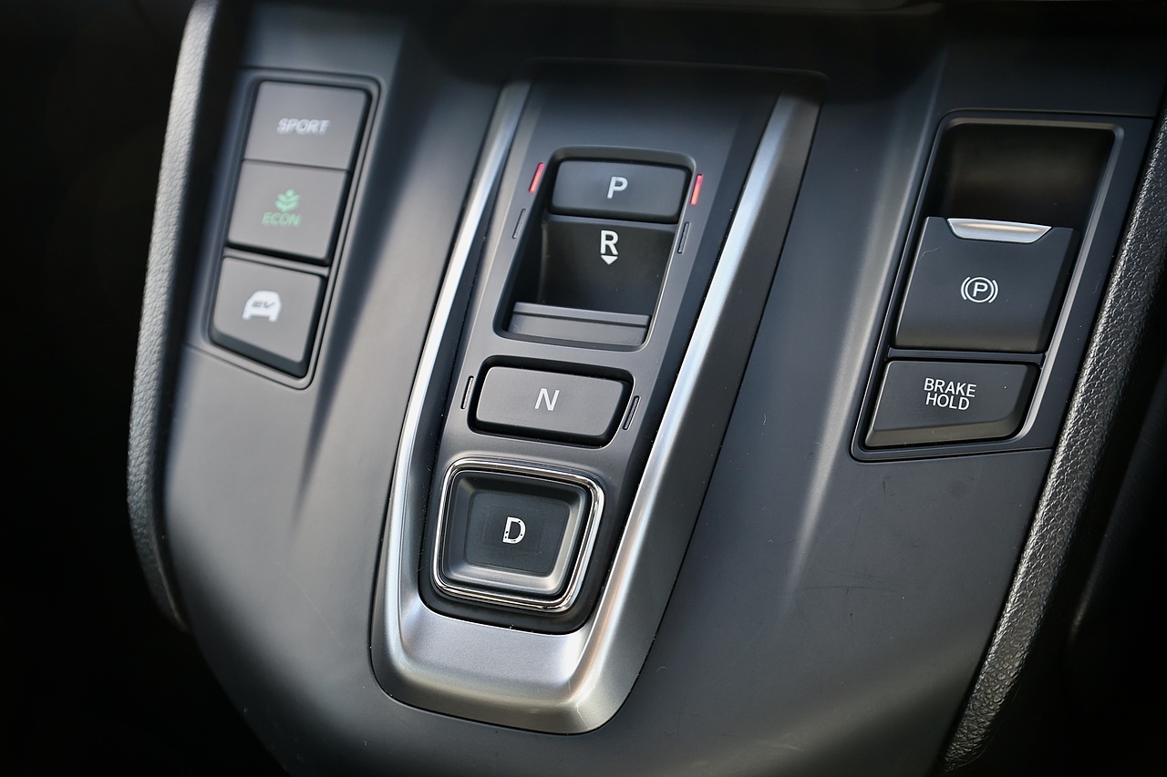 Honda CR-V 2.0 Hybrid SE 2 Former Keepers + Full Main Dealer History - Large 15