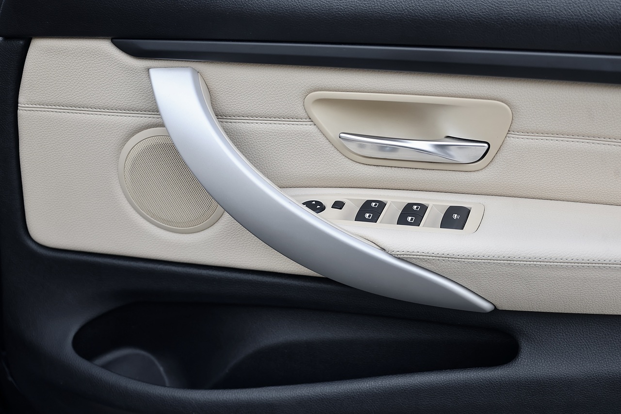 BMW 420d SE Convertible BMW Pro Nav + Euro 6 + £35 RFL - Large 27