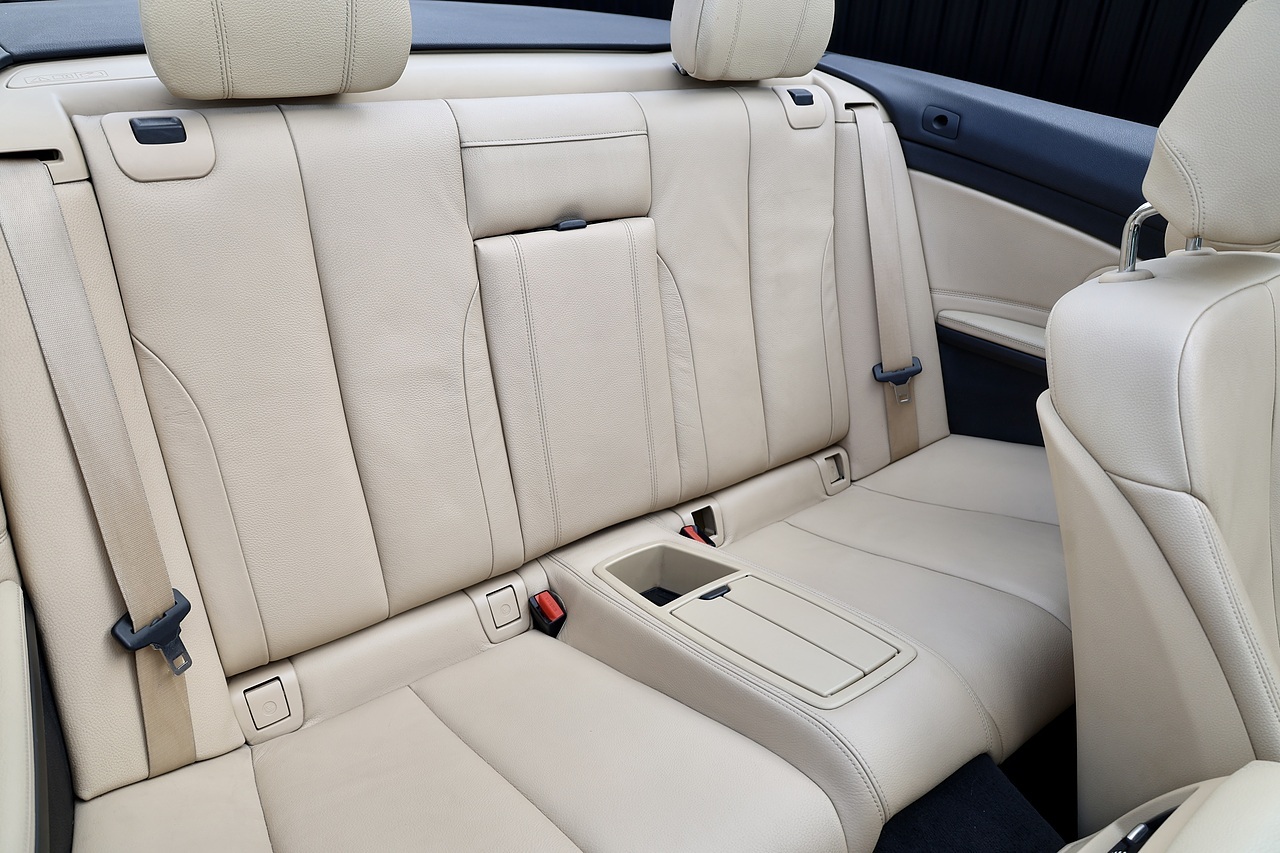 BMW 420d SE Convertible BMW Pro Nav + Euro 6 + £35 RFL - Large 12