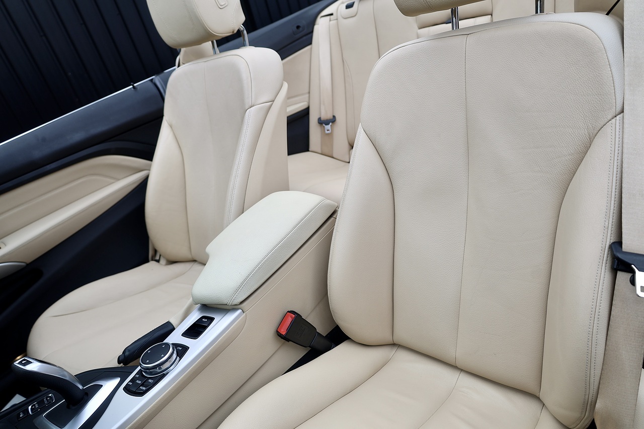 BMW 420d SE Convertible BMW Pro Nav + Euro 6 + £35 RFL - Large 10
