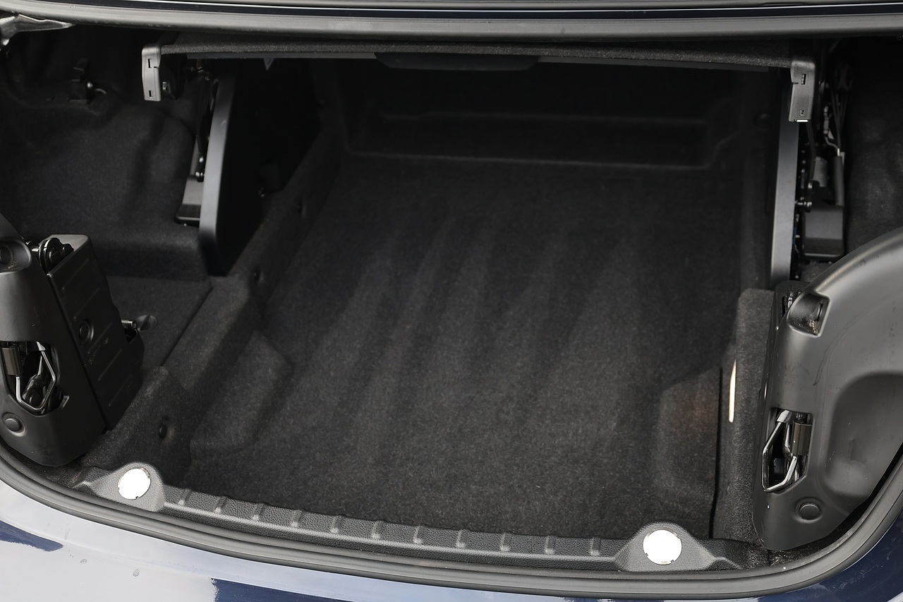 BMW 420d SE Convertible BMW Pro Nav + Euro 6 + £35 RFL - Large 35