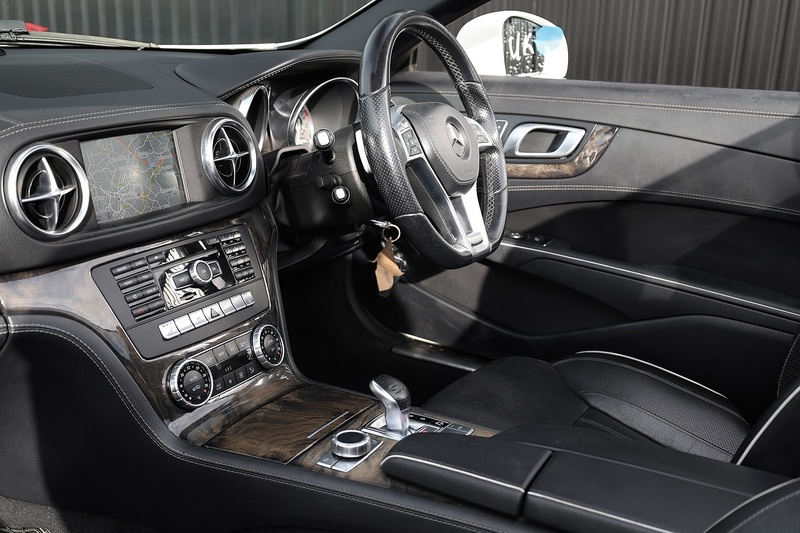 Mercedes-Benz SL 350 AMG Sport Pack Full Mercedes Main Dealer History + Pano Roof + Reverse Cam Image 7
