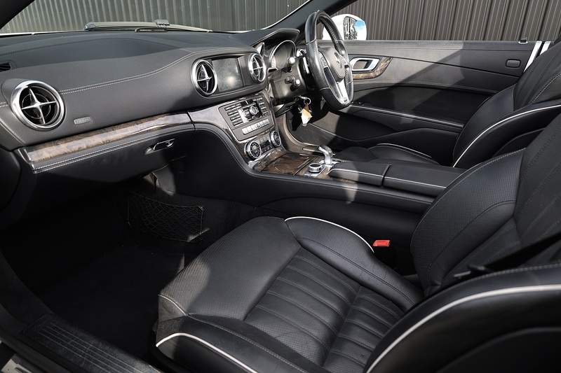 Mercedes-Benz SL 350 AMG Sport Pack Full Mercedes Main Dealer History + Pano Roof + Reverse Cam Image 2