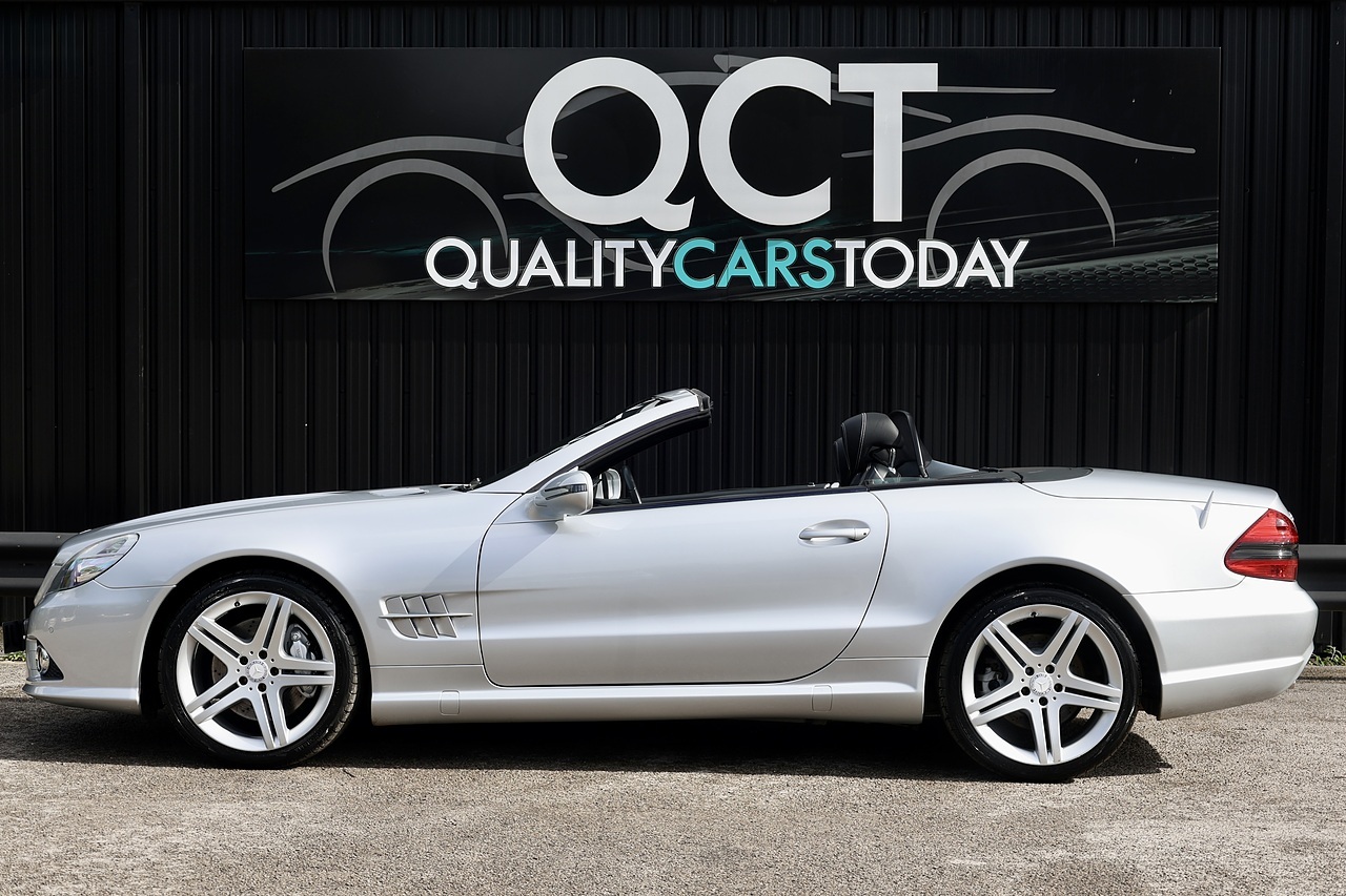 Mercedes-Benz SL 350 2 Former Keepers + Full Service History + AMG Styling + Sport Pack + Pano Roof - Large 1