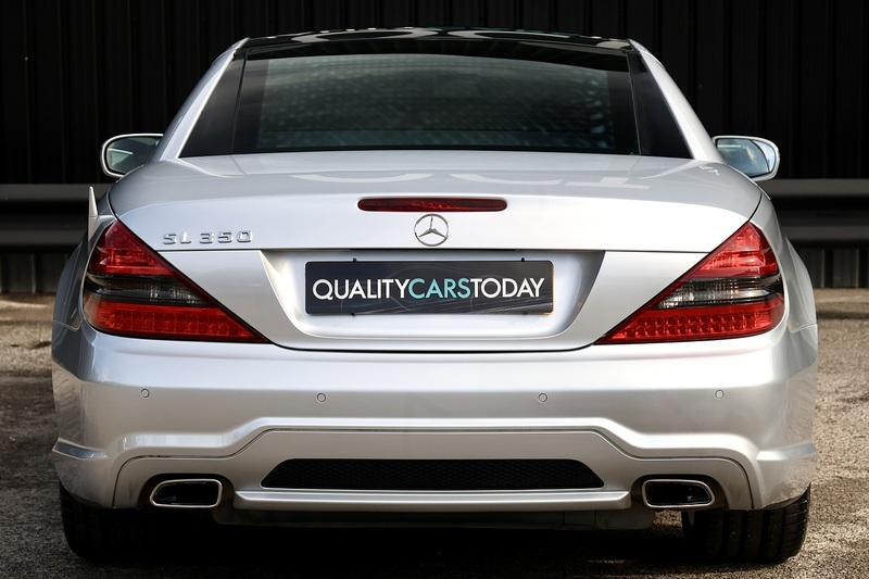 Mercedes-Benz SL 350 2 Former Keepers + Full Service History + AMG Styling + Sport Pack + Pano Roof Image 4